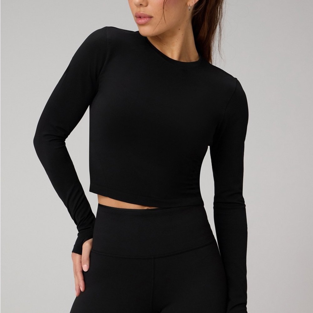 Fabletics Feather Tech+ Cropped Long-Sleeve Top